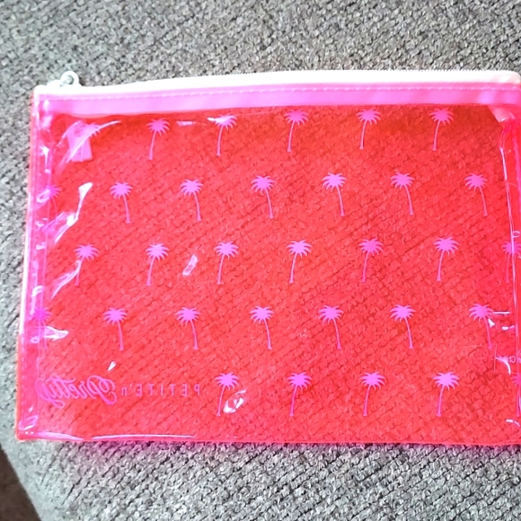 Makeup 💄 bag - Picture 2 of 3